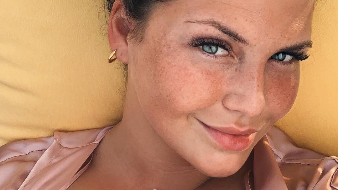 Hochzeit! Farina Opoku alias "Novalanalove" und DJ Yeezy haben sich das Jawort gegeben Farina Opoku alias Novalanalove