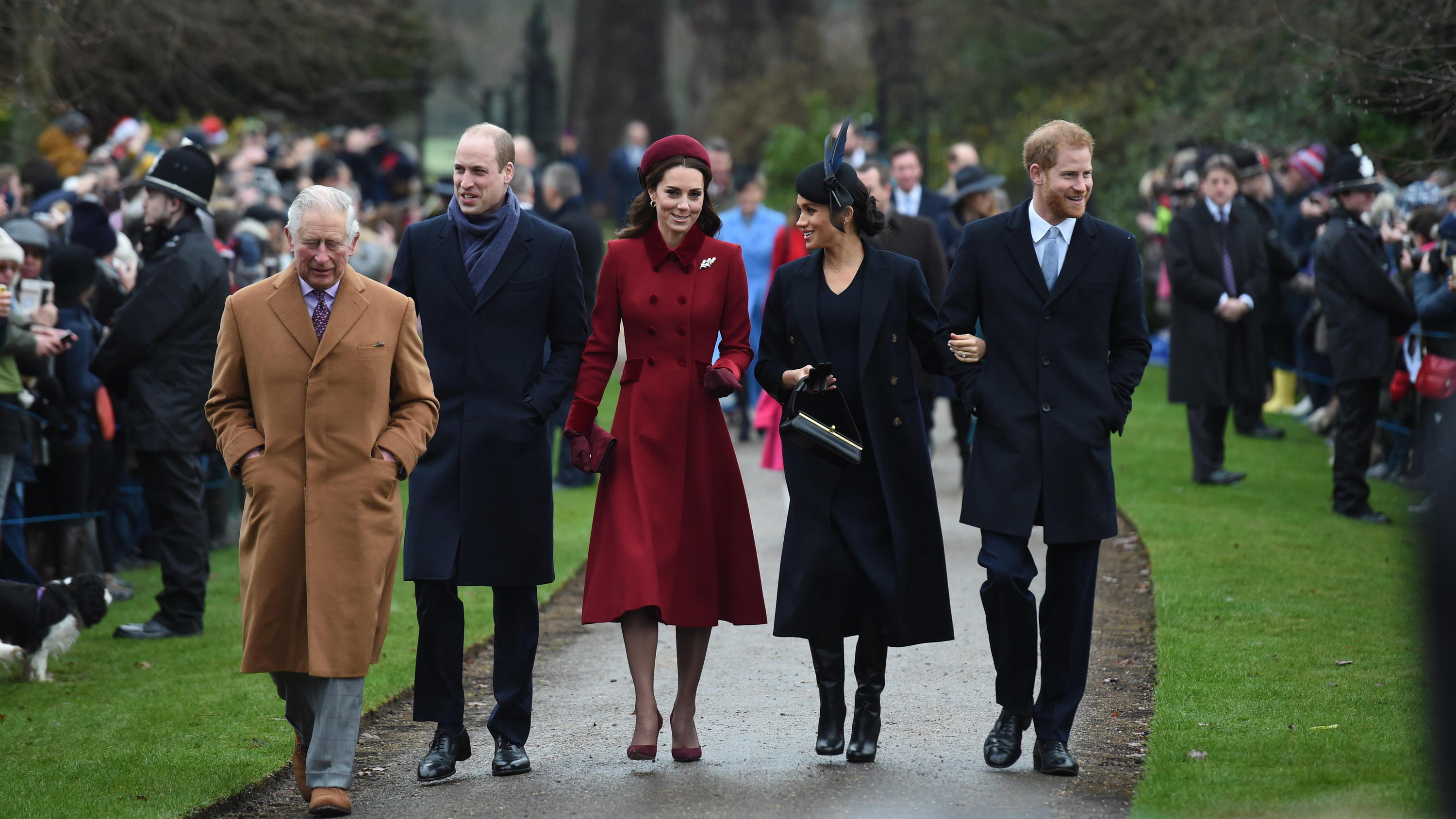 Wegen Andrew-Skandal? Prinz Charles will die royale Familie verkleinern Prinz Charles, Prinz William, Kate, Herzogin von Cambridge, Meghan, Herzogin von Sussex und Prinz Harry