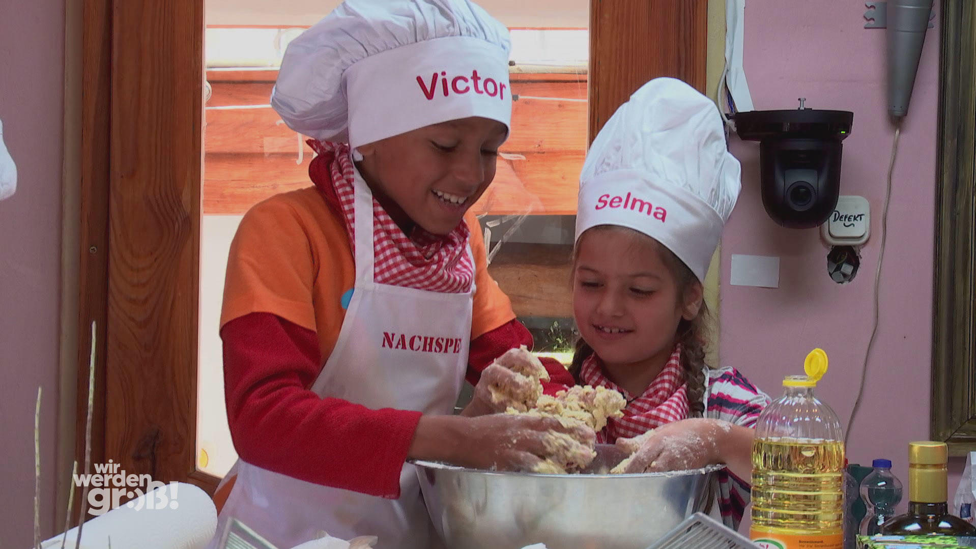 Wir werden groß´: Apfelcrumble mit Haferstreuseln und Vanilleeis Victor und Selma geben Gas