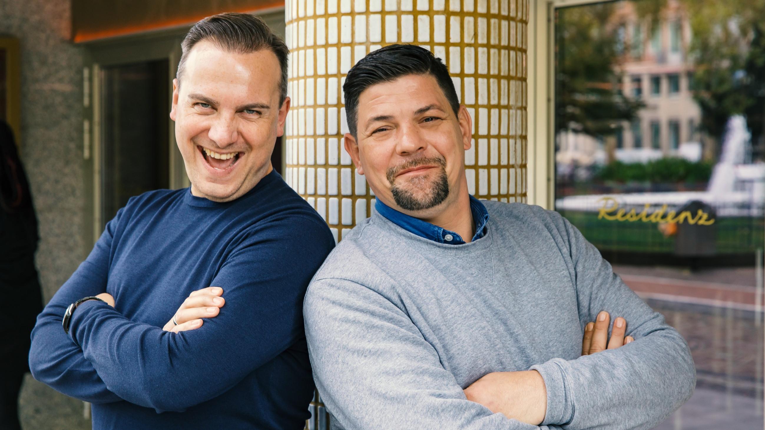 Kitchen Impossible 2019: Tim Mälzer und Tim Raue liefern sich das Duell der Duelle Tim Raue und Tim Mälzer treten bei "Kitchen Impossible" 2019 gegeneinander an.