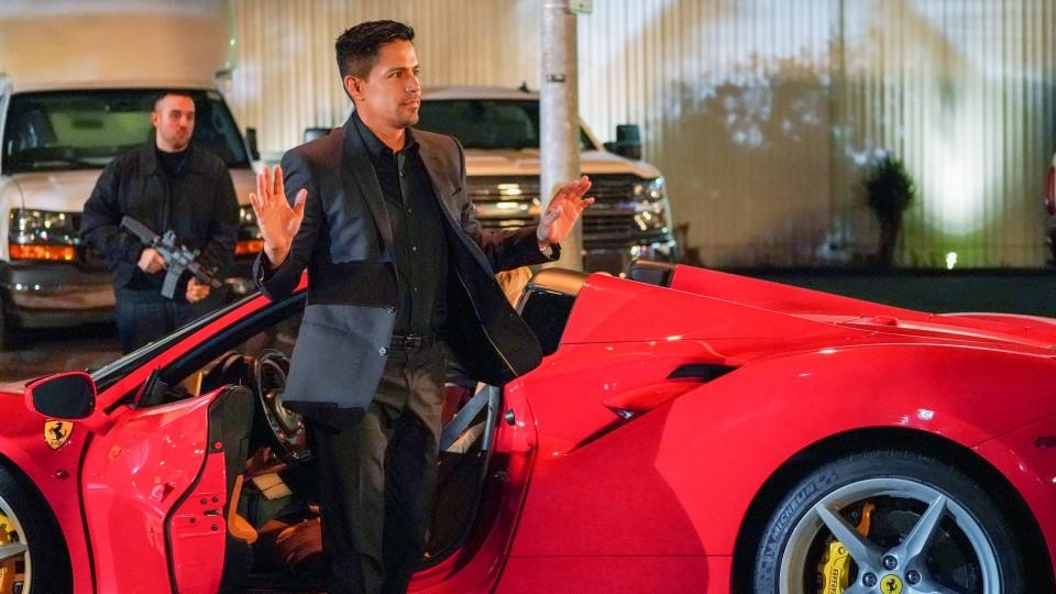 Der Klassiker ist zurück: Magnum P.I. Thomas Magnum (Jay Hernandez, vorne)