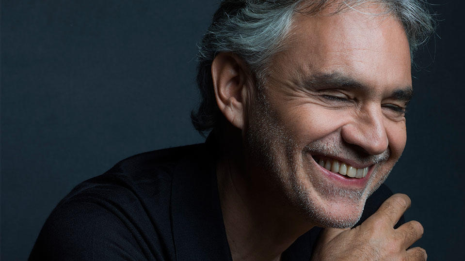 Andrea Bocelli präsentiert mit „Si" nach 14 Jahren das erste Album mit komplett neuen Songs Andrea Bocelli