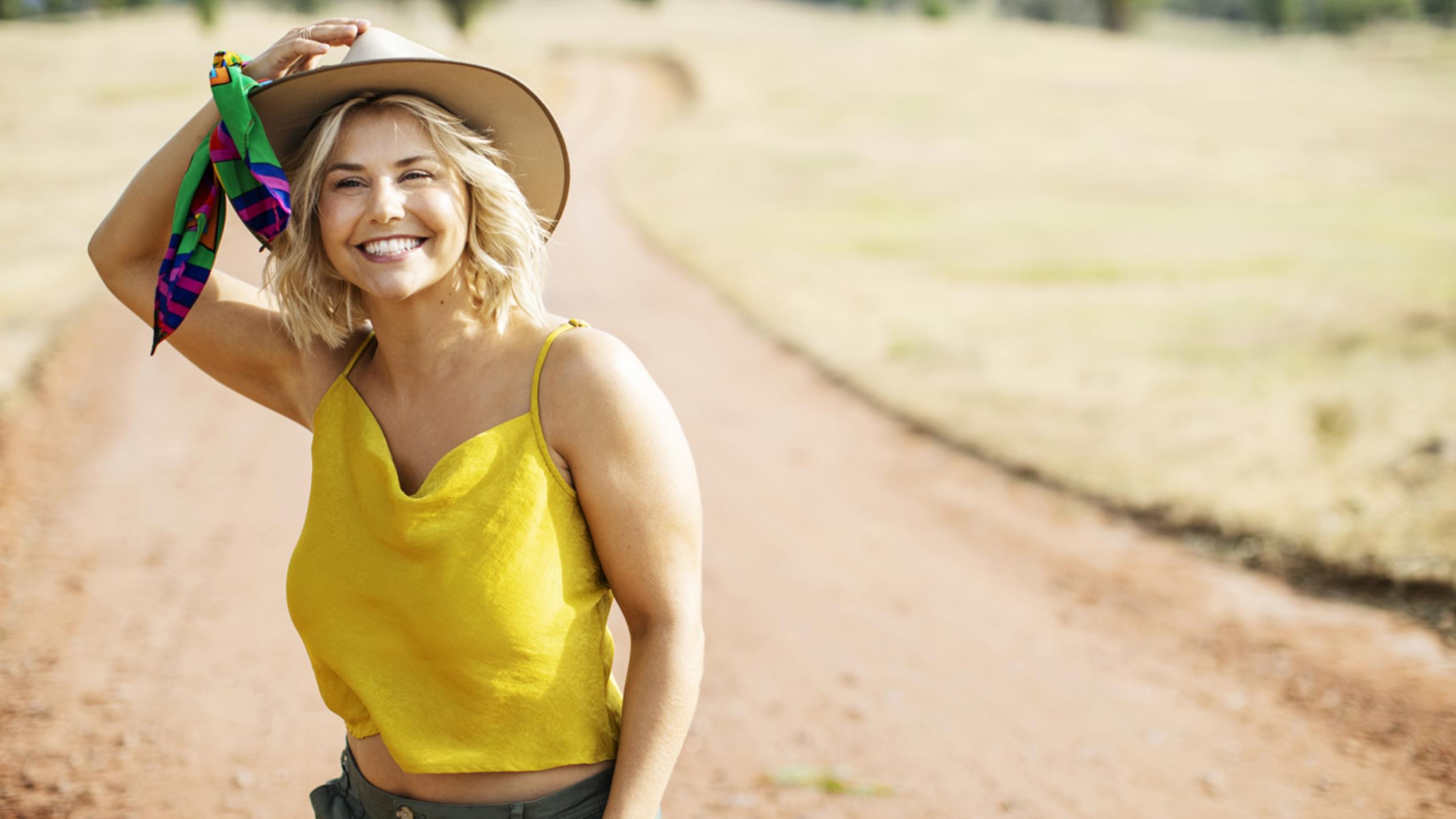 4 Hochzeiten und eine Traumreise: "Happy End" von Beatrice Egli ist der Song aus dem neuen Trailer Betarice Egli mit "Happy End" aus ihrem neuen Album "Natürlich".