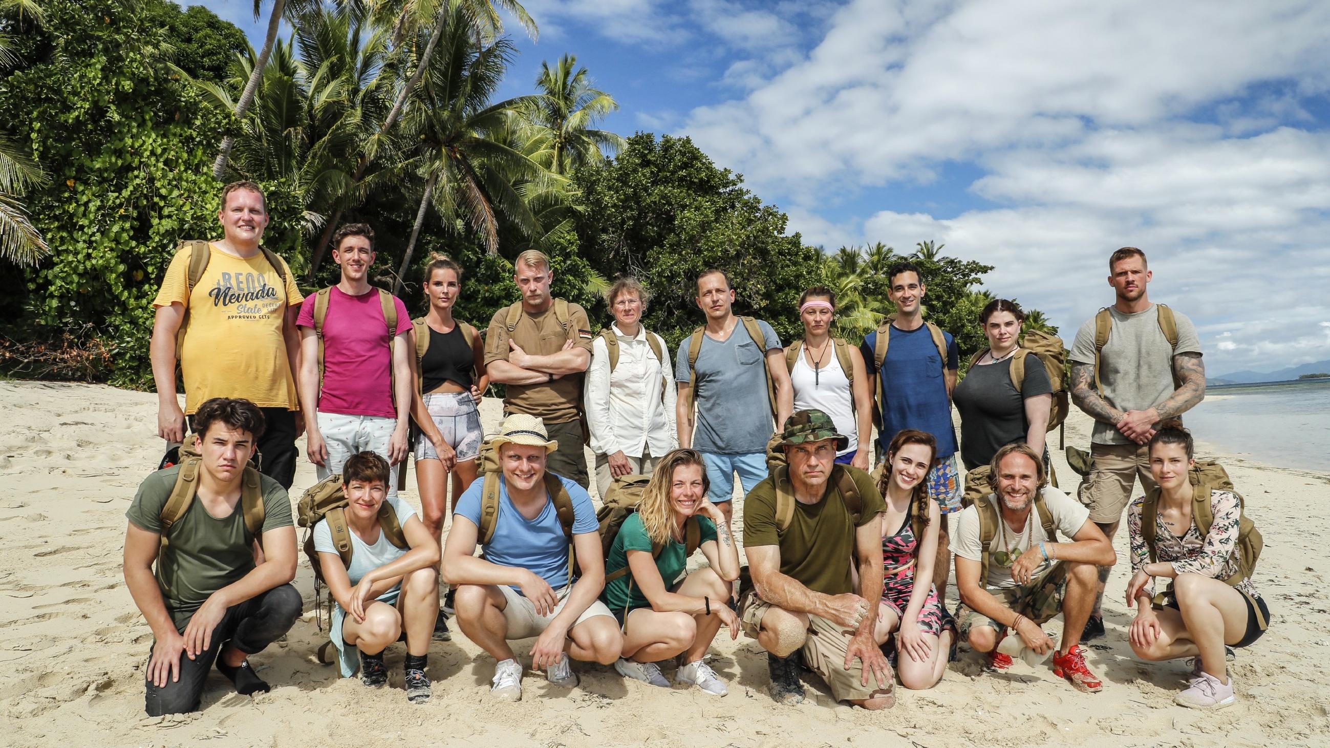 "Survivor" - Folge 7: Im VOX-Live-Stream online bei TVNOW Premium sehen Christian, Stefan, Christin, Björn, Karin, Ingo, Juliane, Abdallah, Bärbel und Marcel V.v.l.: Jonah, Lara, Stephan, Melanie, Holger, Sissy, Olav und Dania