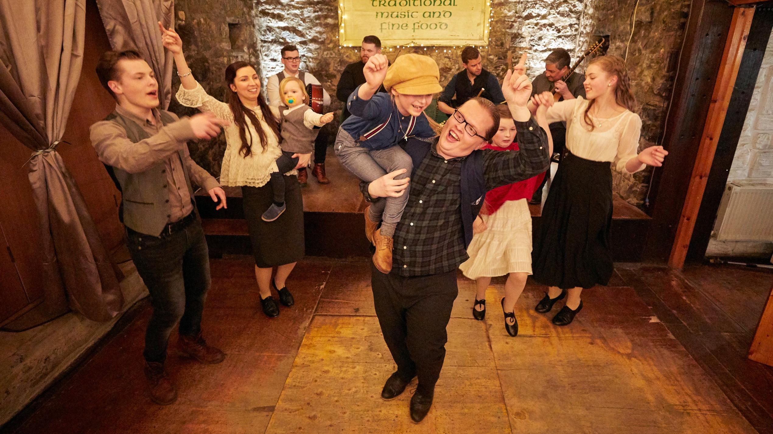 Goodbye Deutschland: Angelo Kelly & Family: "Irish Heart" Angelo Kelly und Familie