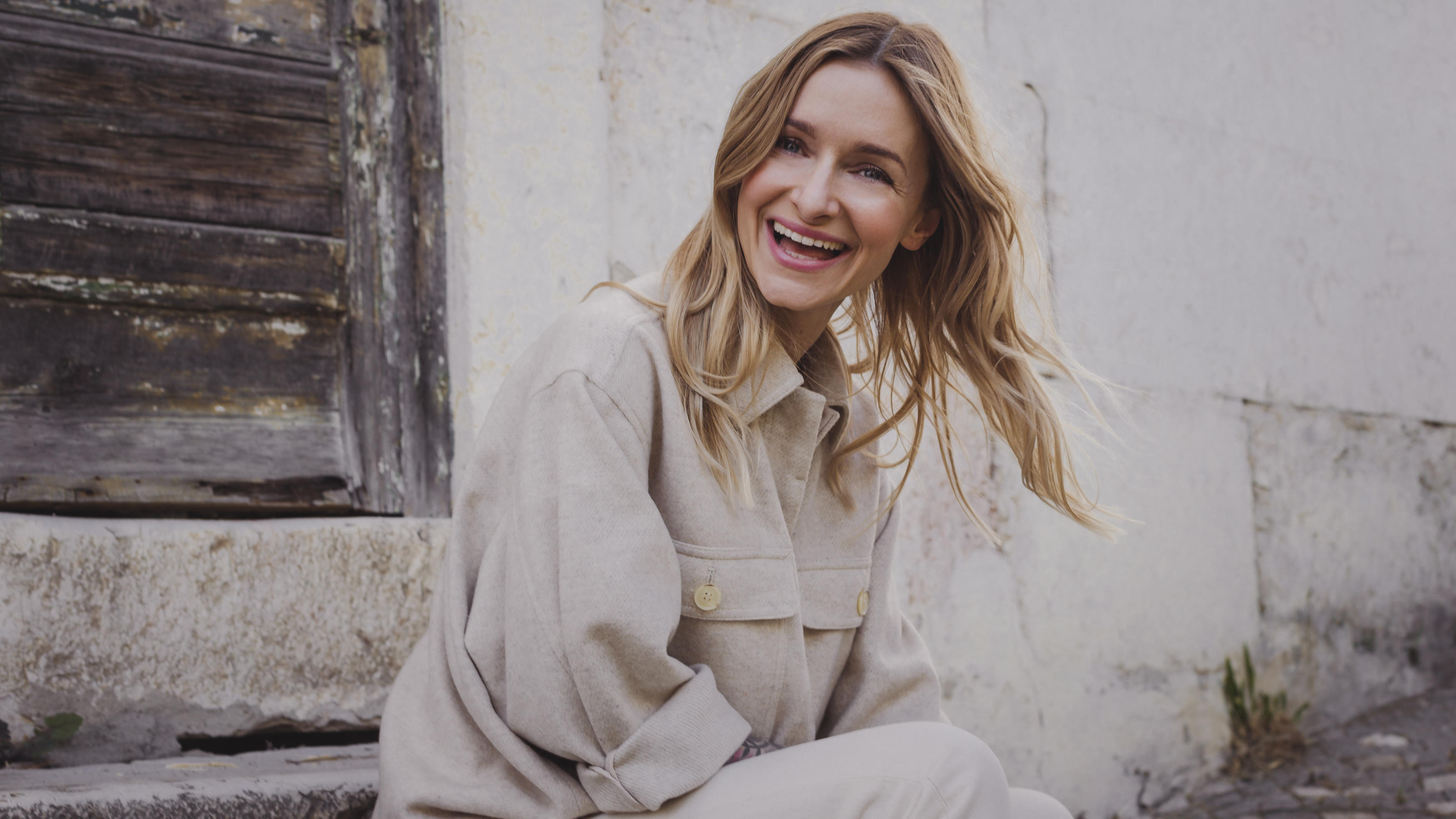 Zwischen Tüll und Tränen: Sarah Zucker mit ihrer berührenden Debütsingle "Zeit um zu gehen" Sarah-Zucker-Pressefoto10--C--Chris-Heidrich.jpg