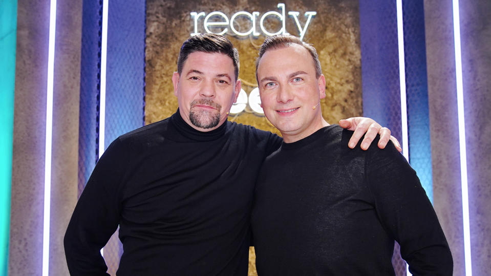 ready to beef: Die zweite Staffel der Koch-Challange Tim Mälzer und Tim Raue bei "ready to beef".