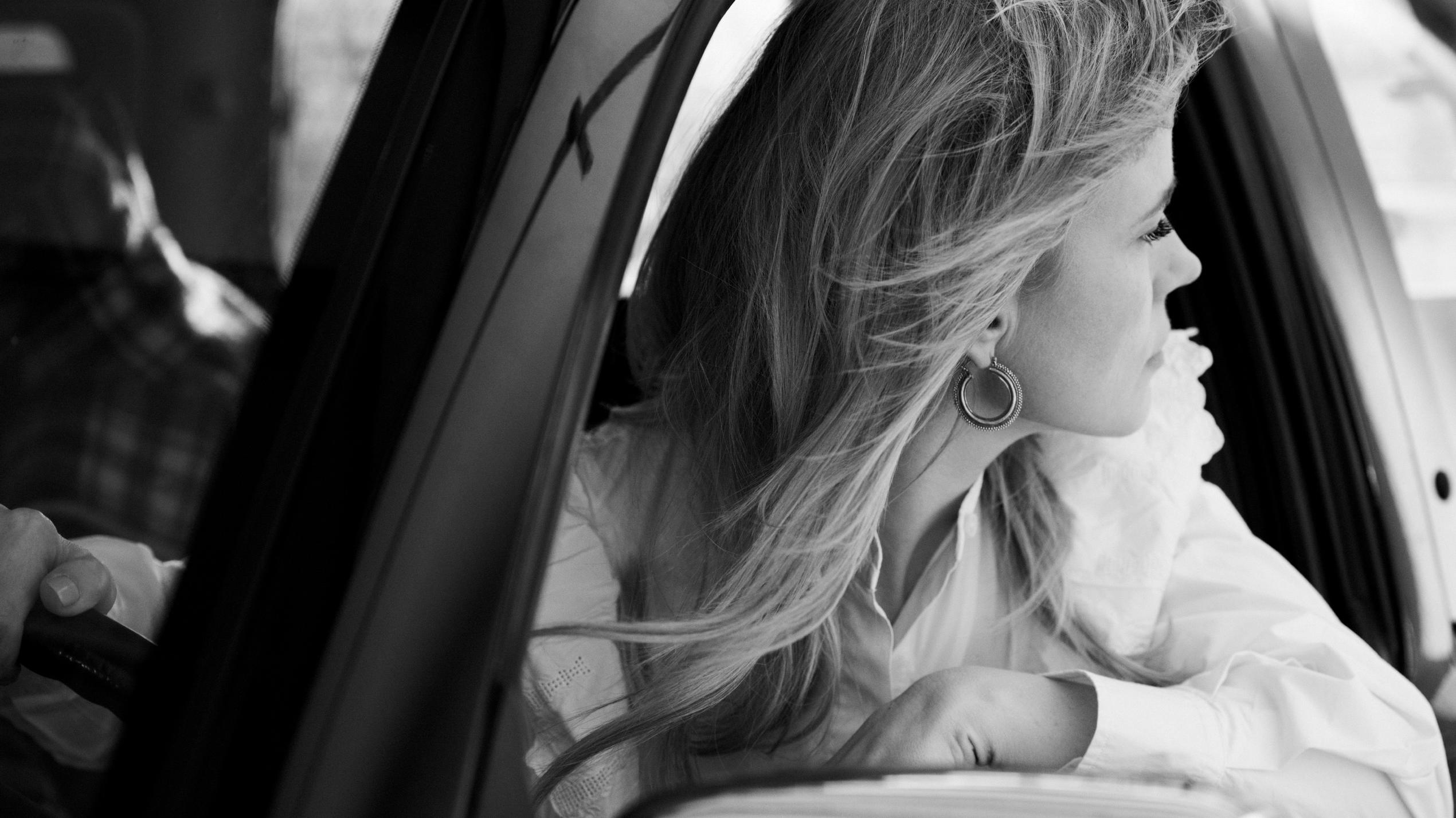 Zwischen Tüll und Tränen: Ilse DeLange mit dem Song „Changes“ - ein Musiktipp für jede Bride-To-Be Ilse DeLange mit dem Song „Changes“: Ein Musiktipp für jede Bride-To-Be