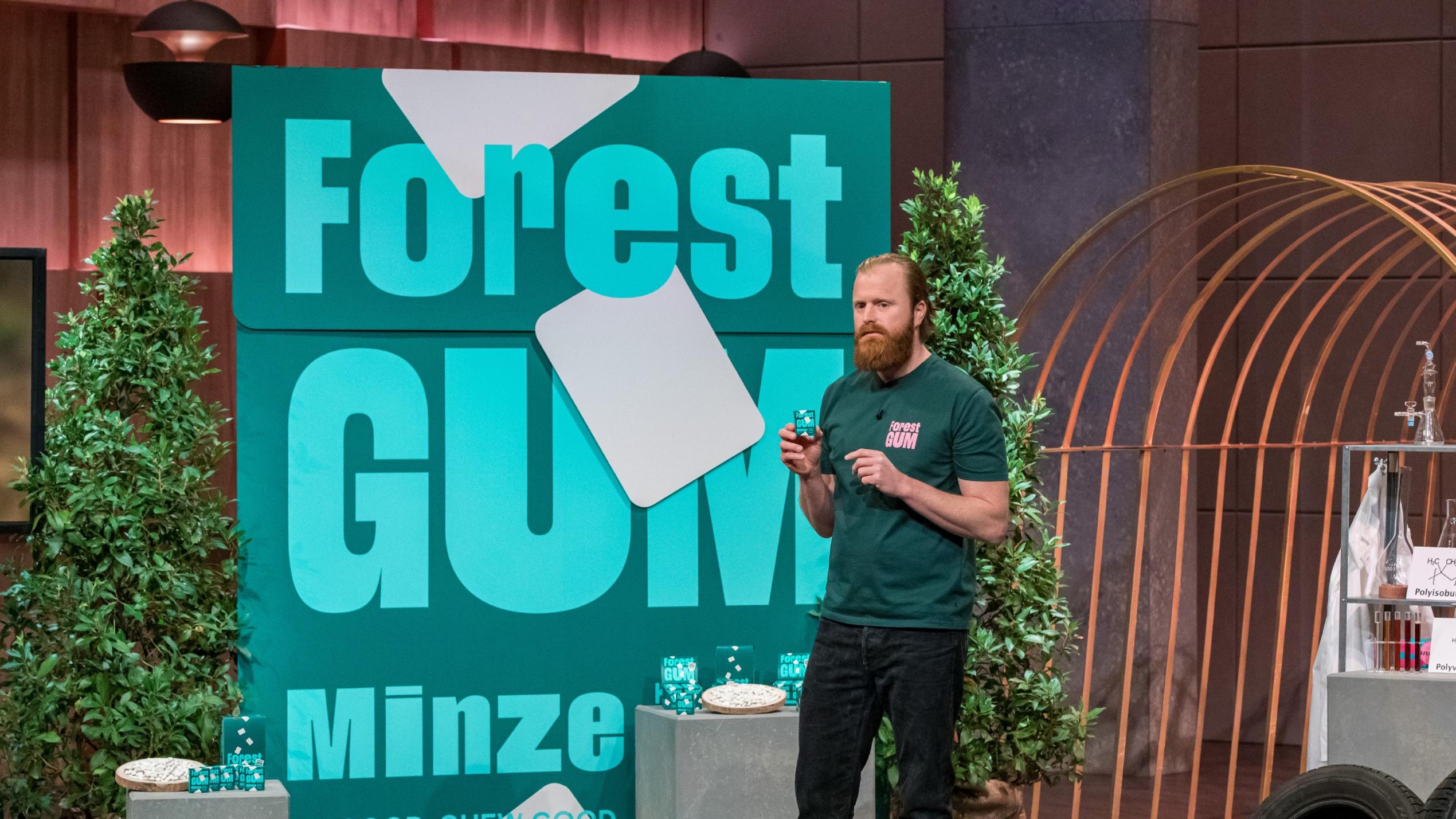"Die Höhle der Löwen"-Produkt „Forest Gum“: Daraus besteht das plastikfreie Kaugummi Thomas Krämer aus Köln präsentiert das plastikfreie Kaugummi "Forest Gum".