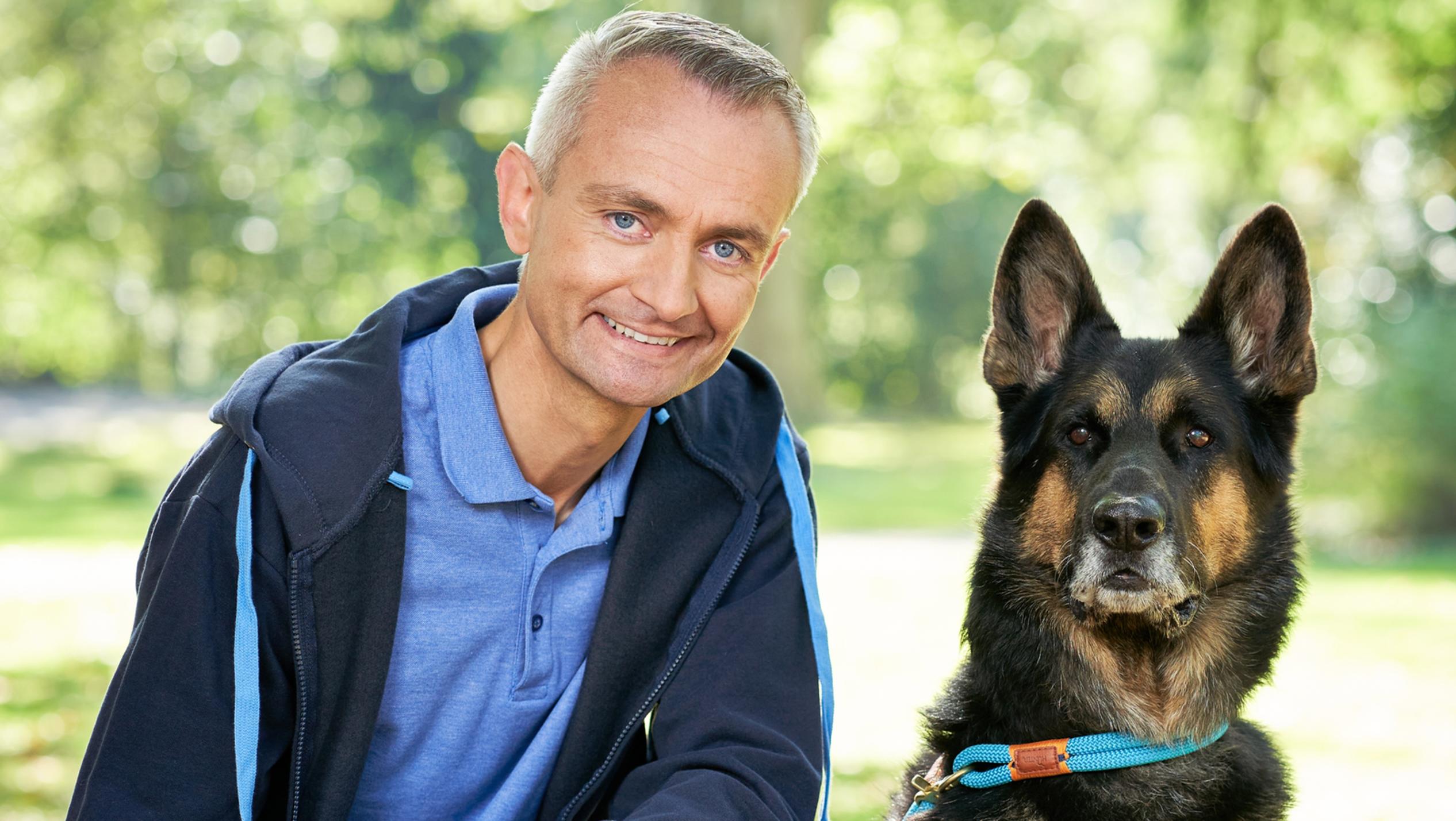 Der Hundeprofi - Rütters Team: Hundetrainer Marc Lindhorst Marc LindhorstDie Verwendung des sendungsbezogenen Materials ist nur mit dem Hinweis und Verlinkung auf TVNOW gestattet.