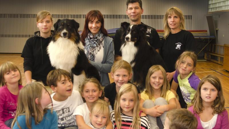 Australian Shepherds als Konfliktlöser hundkatzemaus-Reporterin Diana Eichhorn