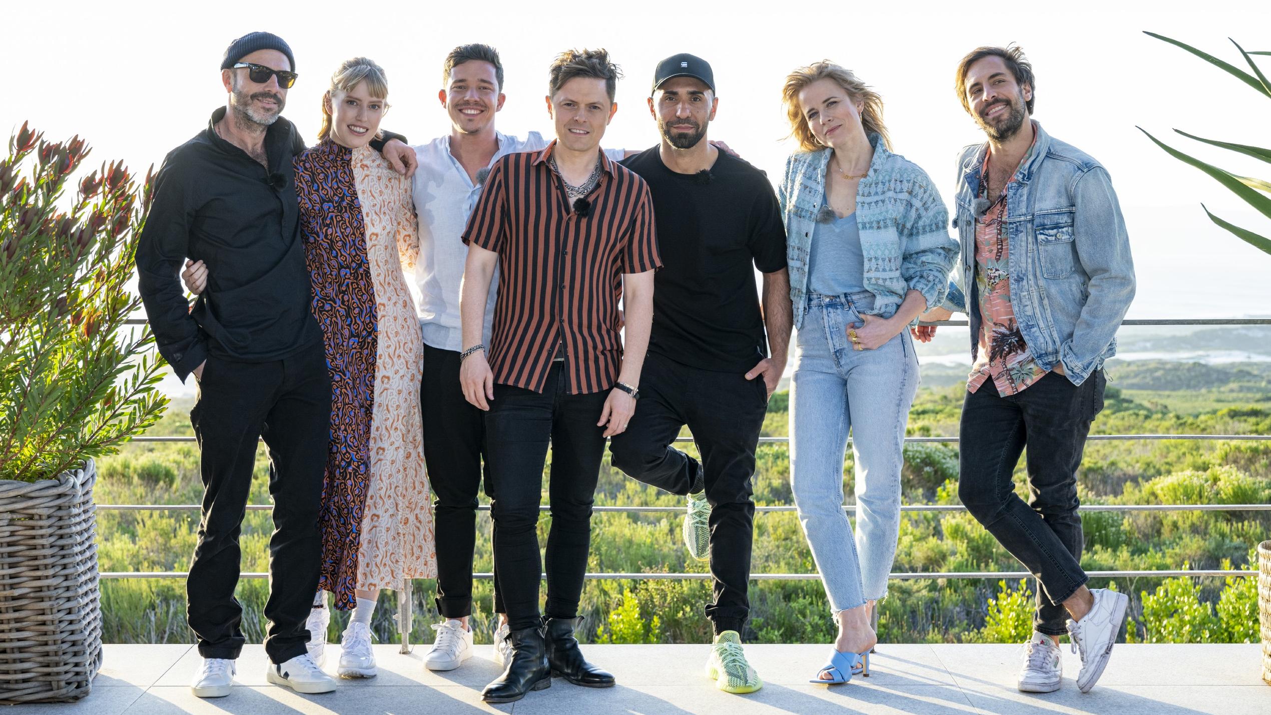 Live-Konzerte von „Sing meinen Song“ wegen Corona verschoben – wir kennen die neuen Termine! Die "Sing meinen Song"-Stars der 7. Staffel verzaubern die Fans 2022 mit vier Live-Konzerten.