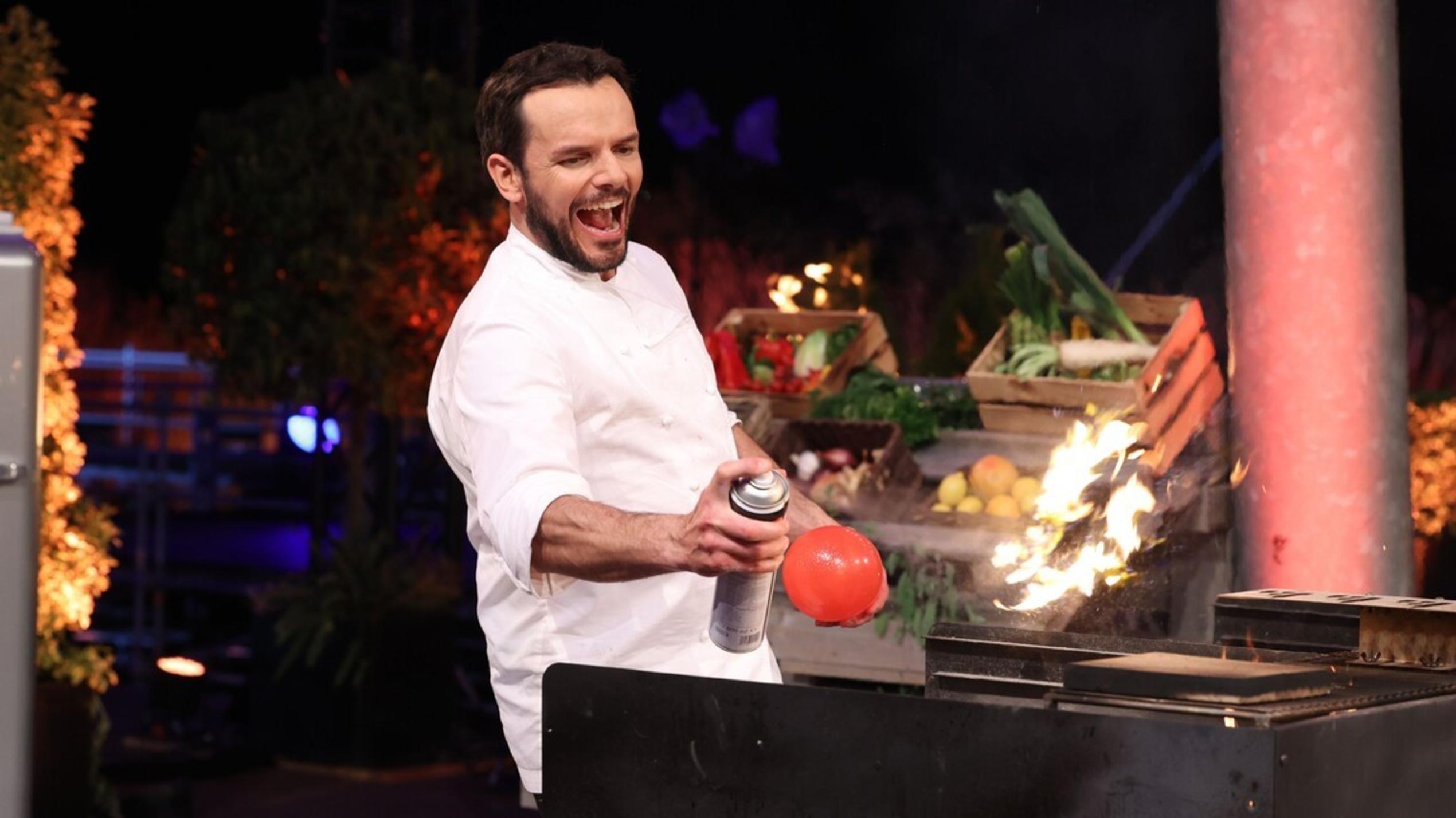 Grill den Henssler Sommer-Specials: Unerwarteter Henssler-Ausfall, Grill-Premieren & krasse Wette! Steffen Henssler gibt beim "Grill den Henssler Sommer-Special" 2021 richtig Gas.