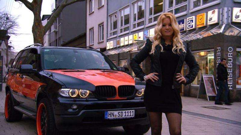 Miss Tuning als Geschäftsfrau Miss Tuning als Geschäftsfrau