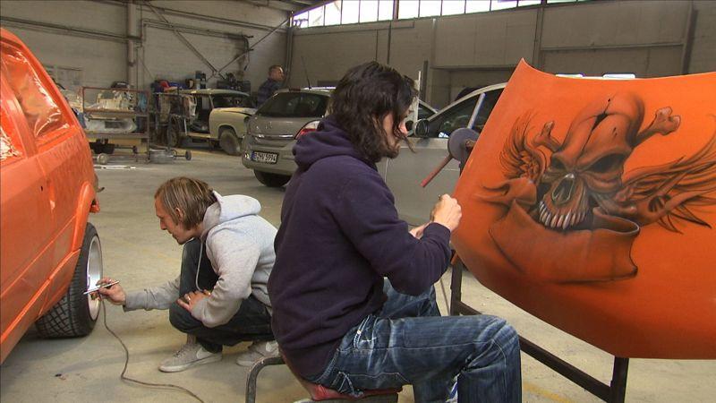 Die Tuning-Profis Die VOX-Tuning-Profis retten, was zu retten ist