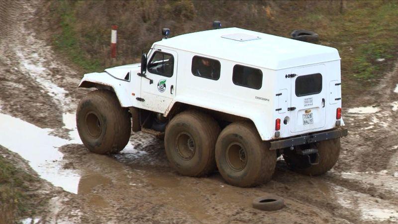 Trekol: russischer Supergeländewagen auto mobil besucht den Trekol, den russischen Supergeländewagen