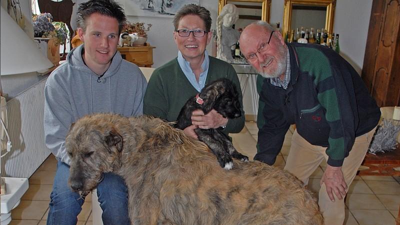 Mission Hütehund - Hier kommt Lou! Florian und Familie Heitkamp mit Irischen Wolfshunden