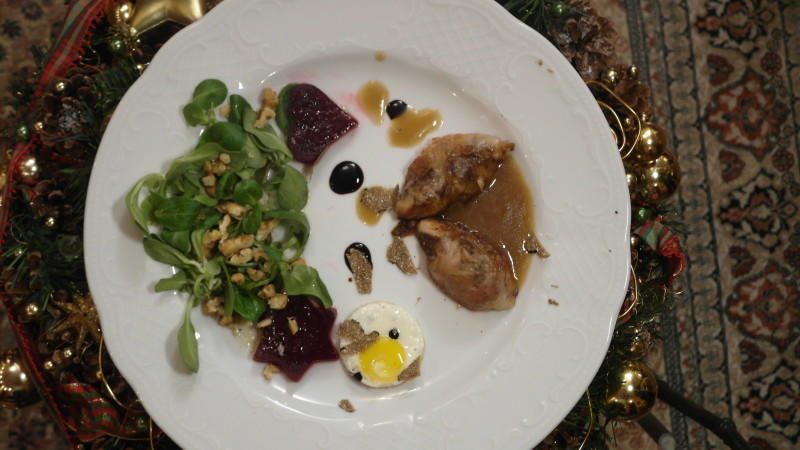 Wolfgang serviert als Vorspeise ein Duett von der Wachtel Wolfgangs Vorspeise bei "Das perfekte Dinner": Duett von der Wachtel"