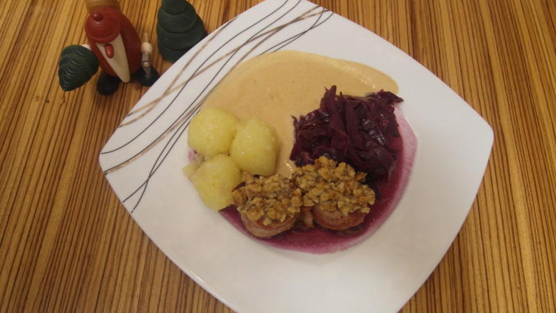 Doreen reicht als Hauptspeise Oh du fröhliches Schwein Doreens Hauptspeise bei "Das perfekte Dinner":Oh du fröhliches Schwein
