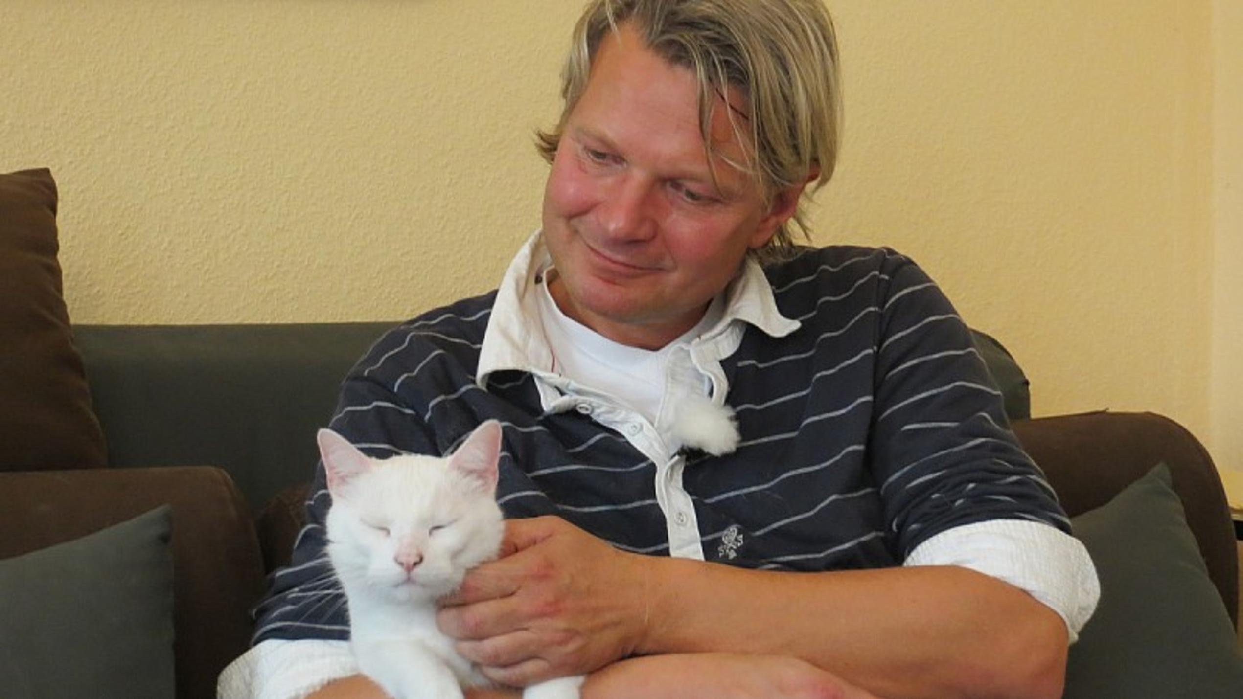 Vorschau hundkatzemaus Frank Weber und Kater Flocke