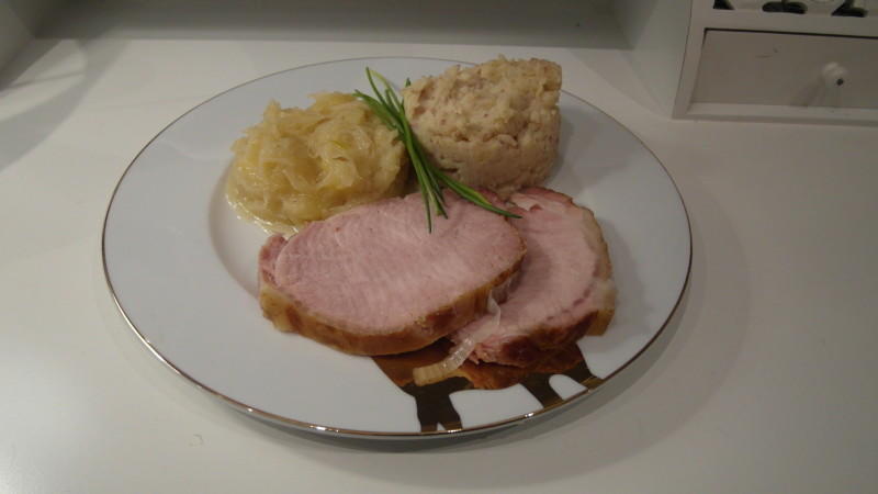 Als Hauptgang serviert Reiner Kasseler mit Champagnerkraut, dazu Kartoffelstampf "Metzgers Lust" "Das perfekte Dinner"-Kandidat Reiner aus Wassenberg serviert Kasseler mit Champagnerkraut, dazu Kartoffelstampf "Metzgers Lust" als Hauptgang