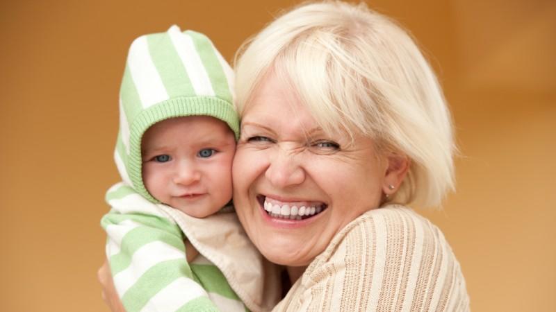 Großmutter: Wie wichtig ist heute die Oma? Großmutter: Wie wichtig ist heute die Oma?