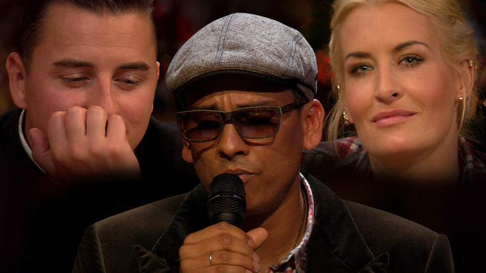 Sing meinen Song - Das Weihnachtskonzert: Xavier Naidoo rührt mit "Hallelujah" Sing meinen Song Xavier Naidoo