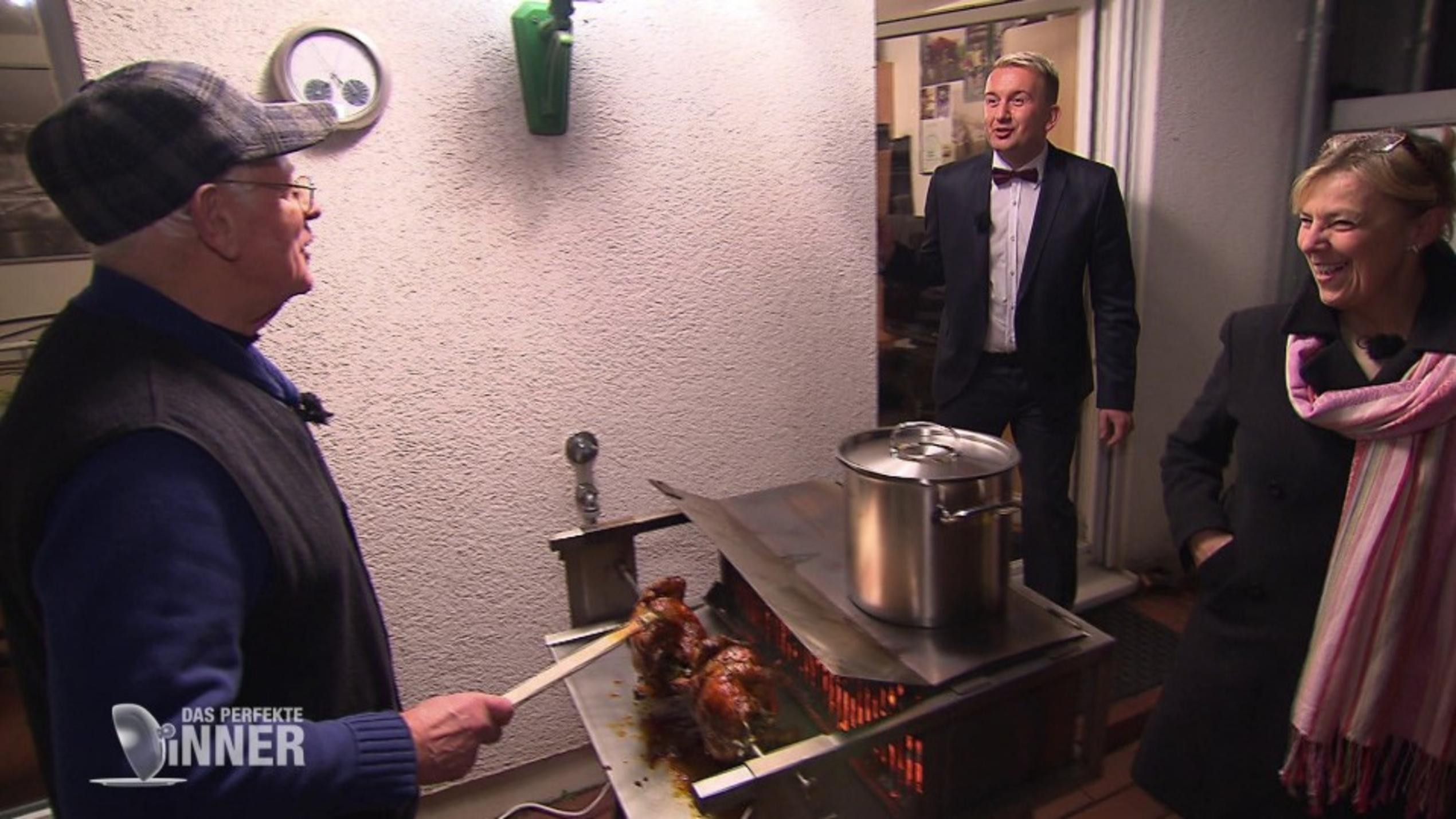 Das perfekte Dinner: Peters Papa überzeugt am Grill Das perfekte Dinner, Dinner Saarland, Kandidat Peter