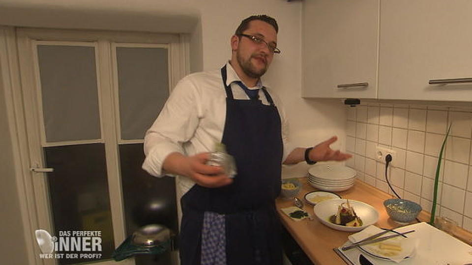 Wer ist der Profi? Kandidat Stefan versetzt seine Gäste in Staunen Das perfekte Dinner, Wer ist der Profi? Kandidat Stefan