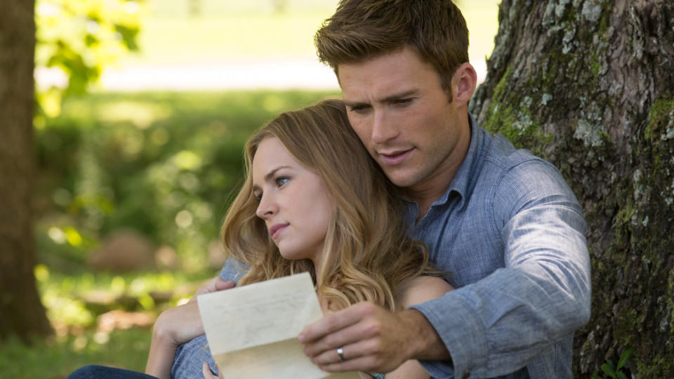 'Kein Ort ohne dich' mit Scott Eastwood und Britt Robertson: Wenn unterschiedliche Schicksale sich berühren Kein Ort ohne dich © 2015 Twentieth Century Fox