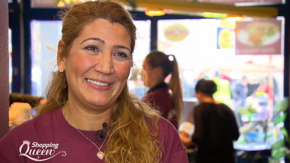 Shopping Queen von Berlin: Nadire hat 50 Kilo abgenommen Nadire geht an Tag 2 in Berlin shoppen