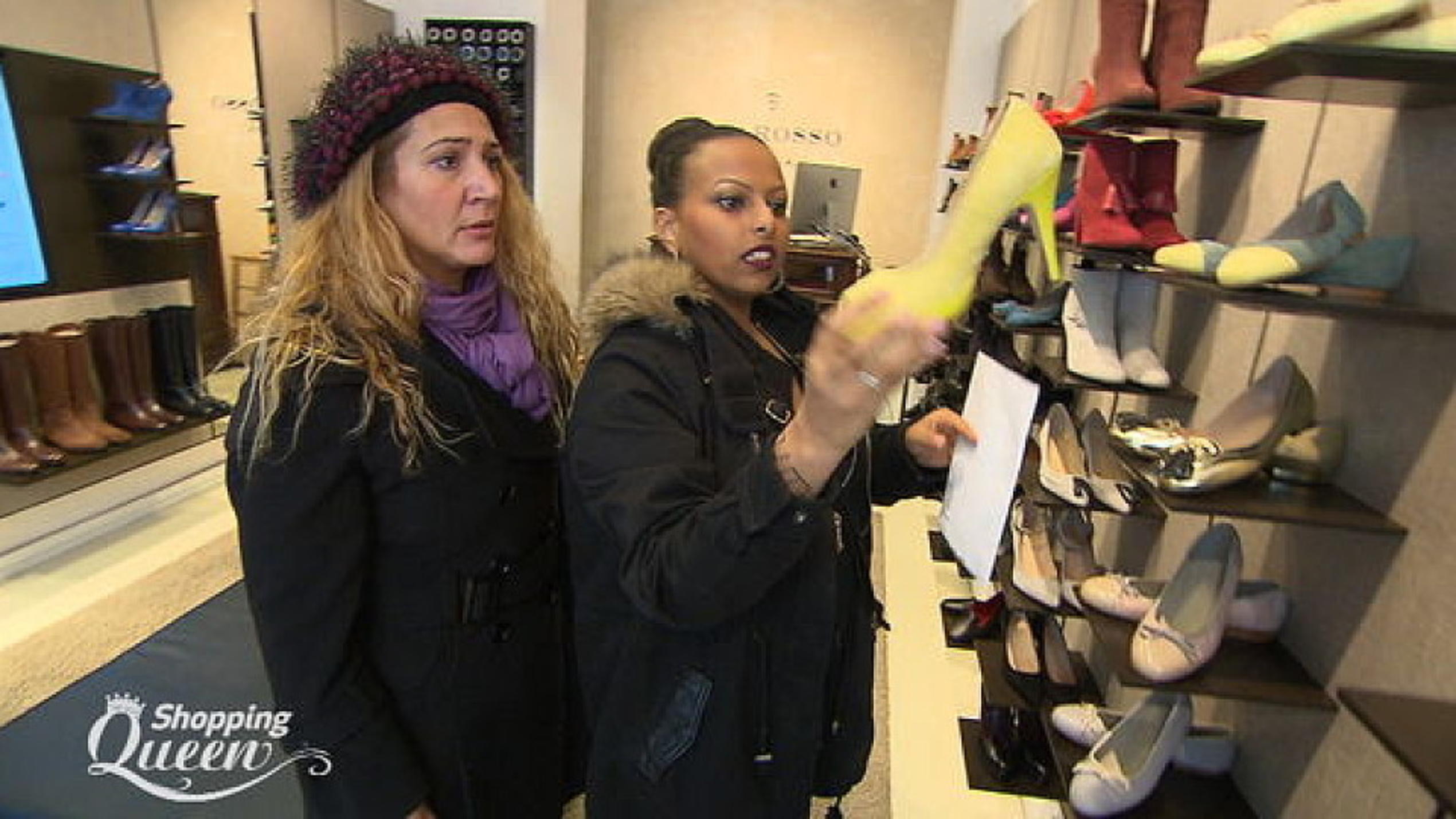 Shopping Queen: Nadosch scheucht den Schuhverkäufer Nadosch und Asmarena suchen nach dem perfekten Schuh