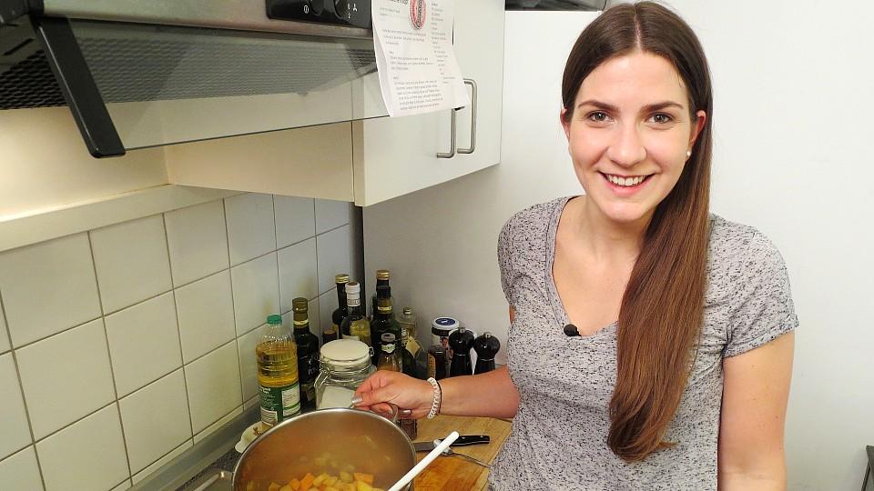 Das perfekte Dinner in Hamburg: Bei Panagiota ist der "Gast Prinzessin" Dinner Kandidatin Panagiota
