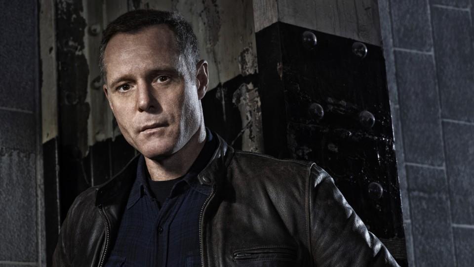 Jason Beghe spielt Sergeant Hank Voight in Chicago P.D. Jason Beghe spielt Sergeant Hank Voight in Chicago P.D.