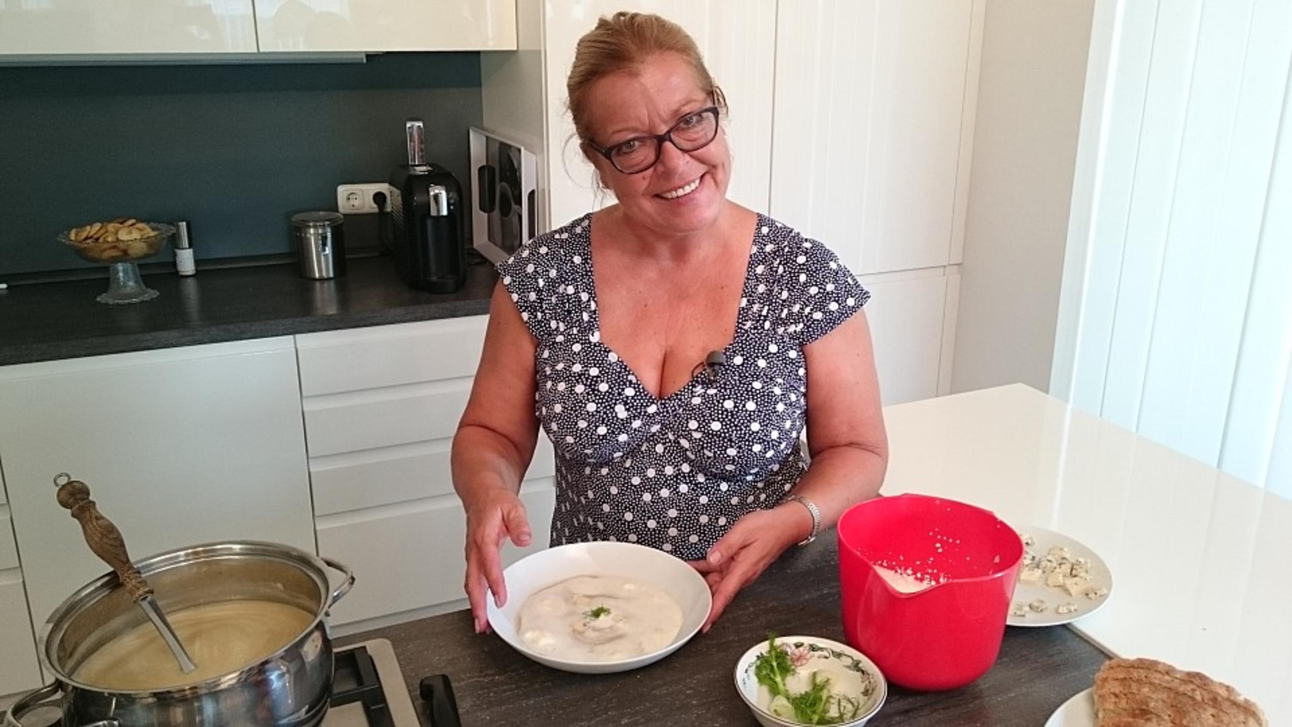 Das perfekte Dinner: Die Idee zur Dinner-Teilnahme kam beim "Weiberessen" Das perfekte Dinner: Sabina kocht öfter für ihre Mädels