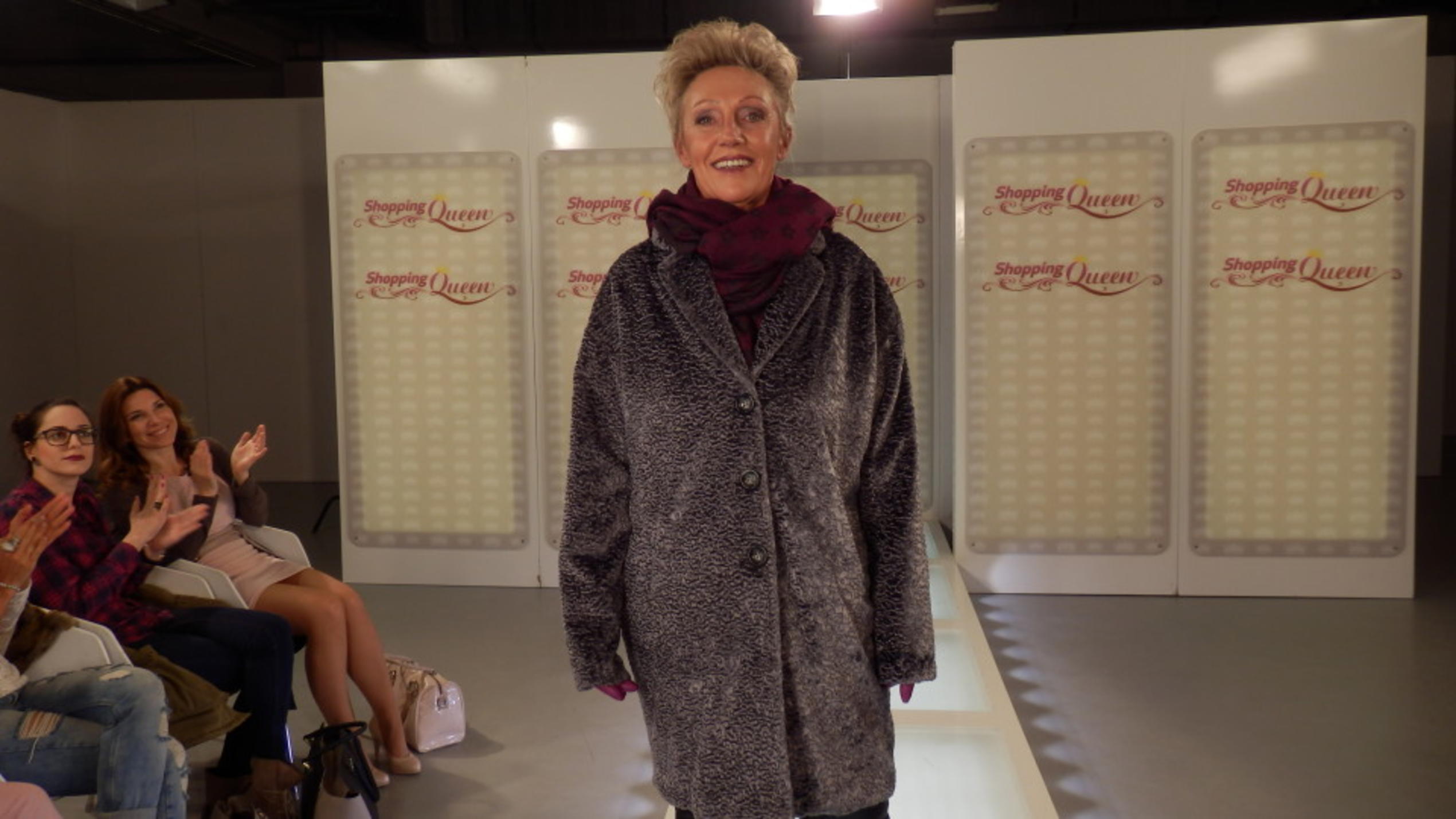 Shopping Queen: Ist Evas Look wirklich für eine Kutschfahrt geeignet? Shopping Queen: Ist Evas Look wirklich für eine Kutschfahrt geeignet?