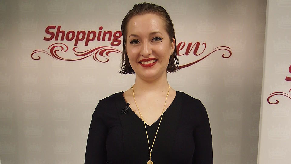 Shopping Queen: Kandidatin Lisa setzt ihre Beine in Szene Shopping Queen: Kandidatin Lisa setzt ihre Beine in Szene