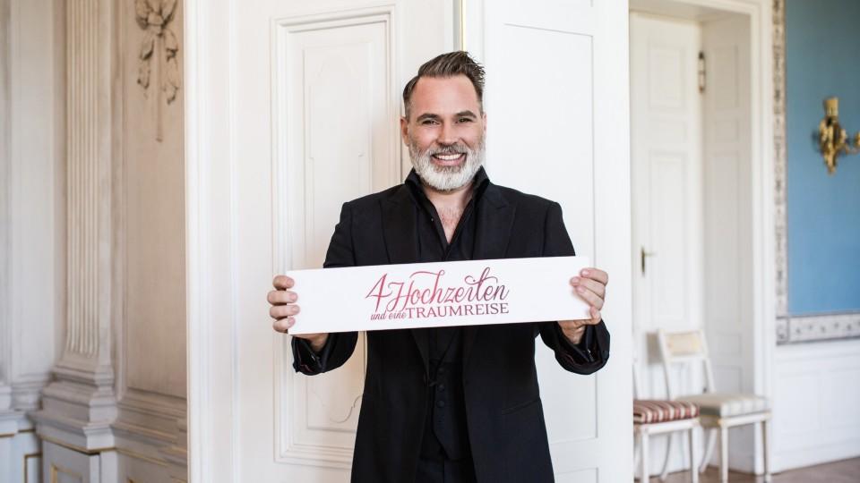 4 Hochzeiten und eine Traumreise: Ganze Folgen sowie den VOX-Live-Stream bei TV NOW sehen Frank "Froonck" Matthée, Kommentator bei "4 Hochzeiten und eine Traumreise".