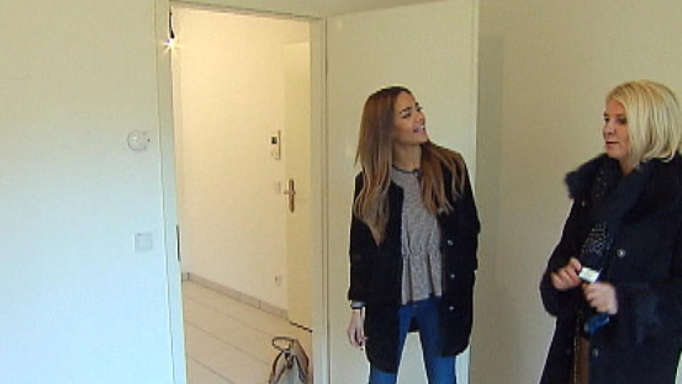 mieten, kaufen, wohnen: Ex-DSDS-Star Zazou Mall sagt der Maklerin aus Nettigkeit nicht die Wahrheit mieten, kaufen, wohnen: Ex-DSDS-Teilnehmerin Zazou Mall verbirgt ihre wahren Gedanken unter einem Lächeln