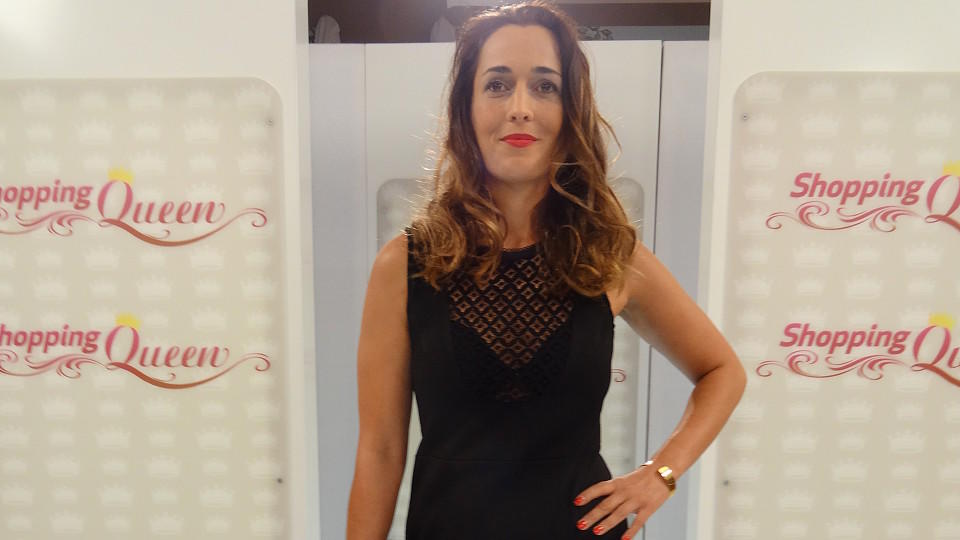 Shopping Queen: Leila präsentiert ihren Fransen-Look auf dem Catwalk "Shopping Queen"-Kandidatin Leila