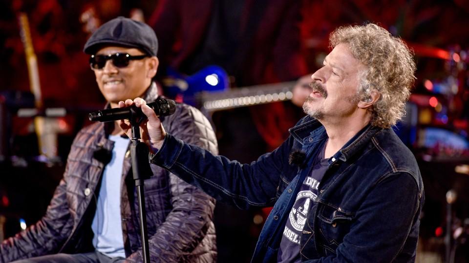 Sing meinen Song 2016: Xavier Naidoo und Wolfgang Niedecken bezaubern mit "Songs sind Träume" Xavier und Wolfgang bezaubern mit "Songs sind Träume".