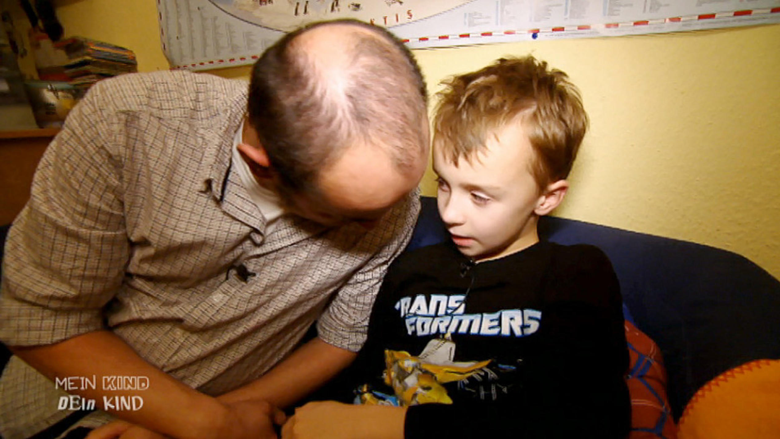 Mein Kind, dein Kind: Mutter Diane hat kein Verständnis für Thomas' Erziehung Mein Kind, dein Kind - Wie erziehst du denn? Vater Thomas möchte genau wissen, was sein Sohn macht.