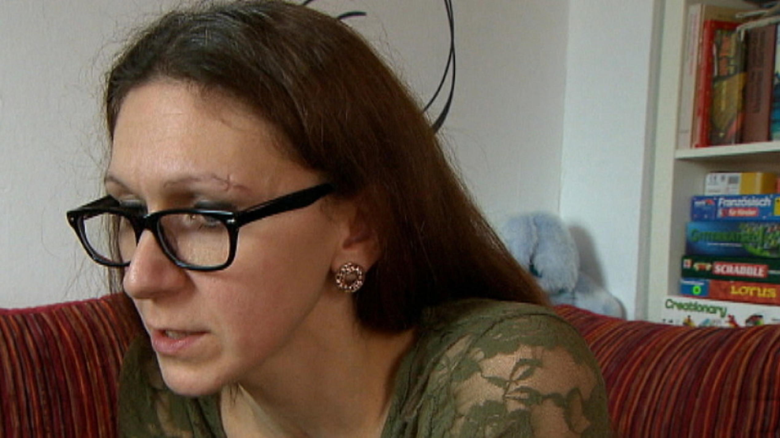 Mein Kind, dein Kind: Mega-Stress beim Thema Förderung Claudia kann ihren Ärger kaum beherrschen.