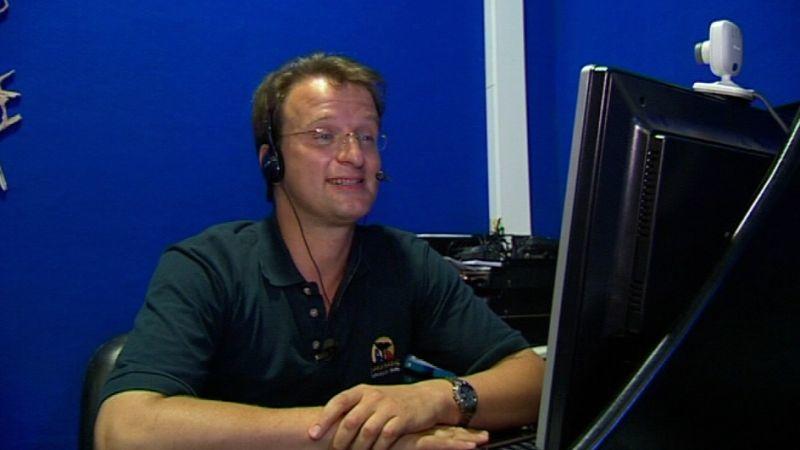 Hai-Schalte via Webcam Live-Schalte via Webcam mit Dr. Matthias Reinschmidt anlässlich der "Haiwochen" im Loro Parque auf Teneriffa. Foto: VOX/VP