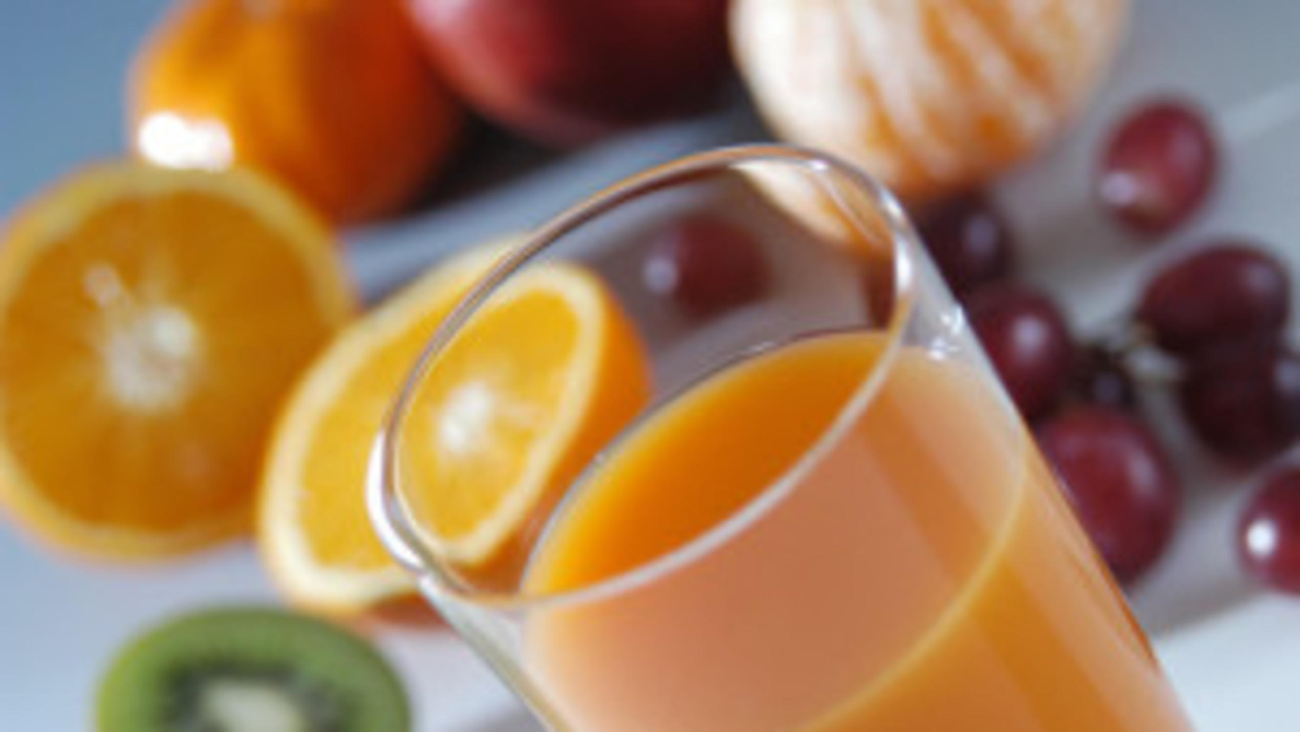 Erschreckendes Testergebnis: Schlechte Noten für Multivitaminsäfte Studie Multivitaminsaft Stiftung Warentest
