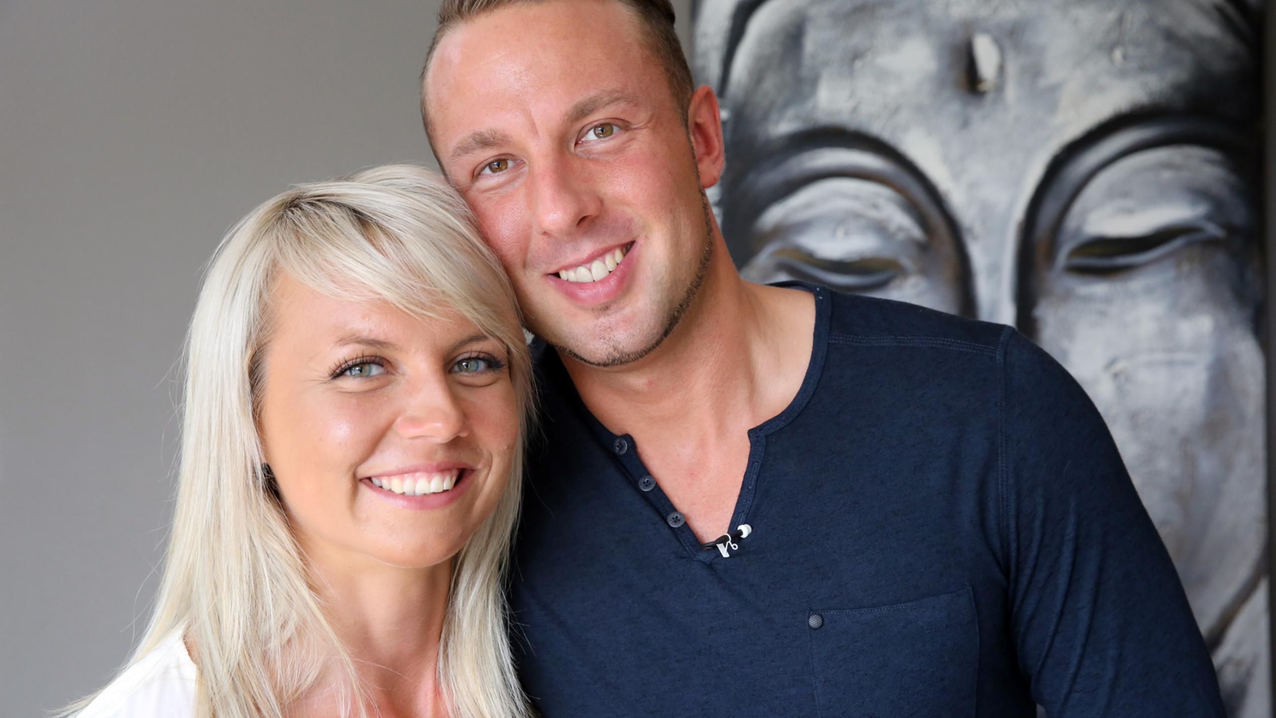 Hot oder Schrott: Lisa Krieger und Oli Winter Jede Woche finden die Allestester eine neue, aufregende Lieferung eingepackt vor ihrer Haustüre, um sie auf Herz und Nieren zu testen. Unser Foto zeigt Lisa und Oli aus Werne.