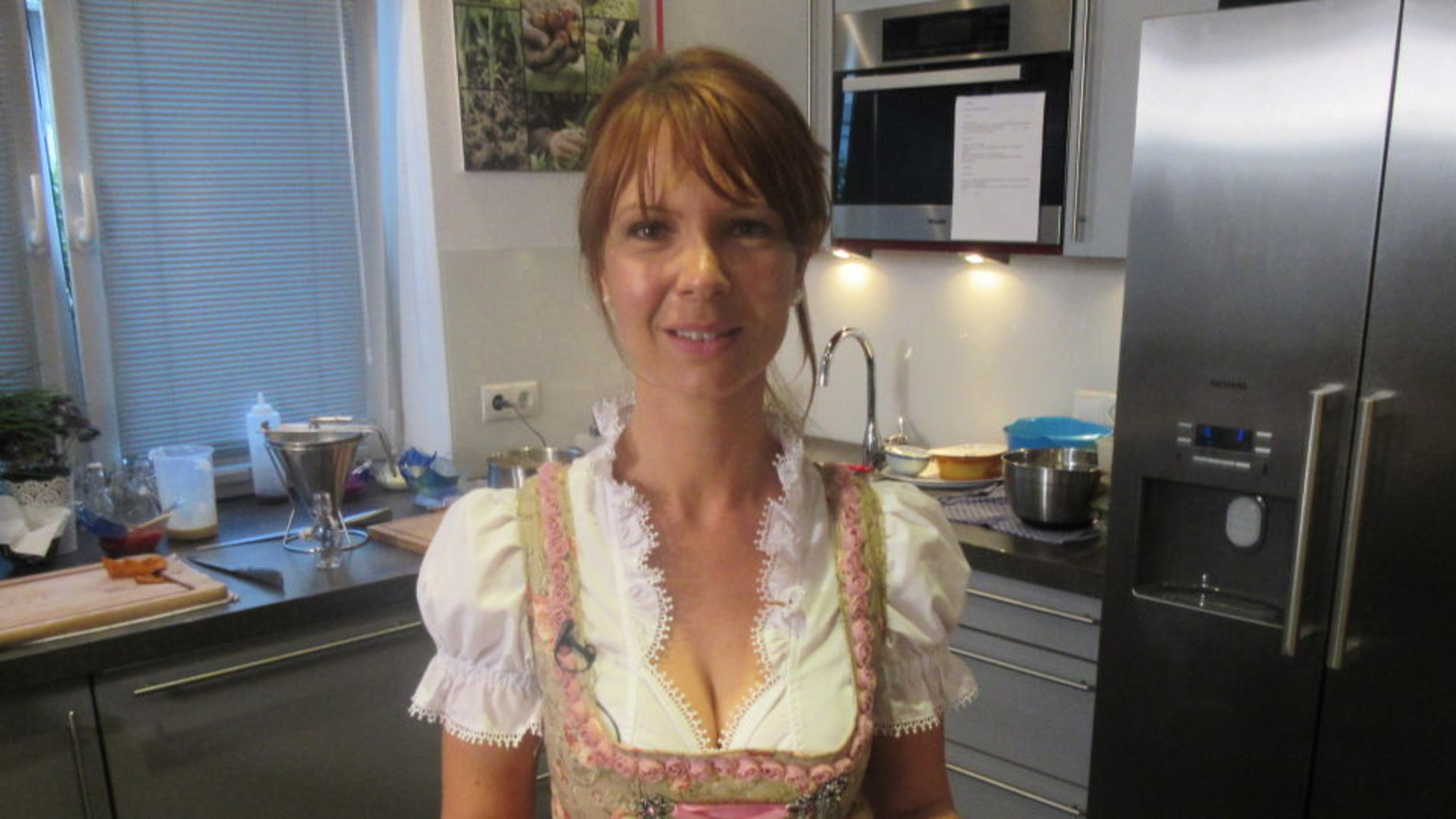Das perfekte Dinner: Christine schätzt entspannte Gastgeber, ein tolles Menü und ein gutes Glas Champagner Christine fühlt sich überall wohl, wo es gutes Essen gibt.
