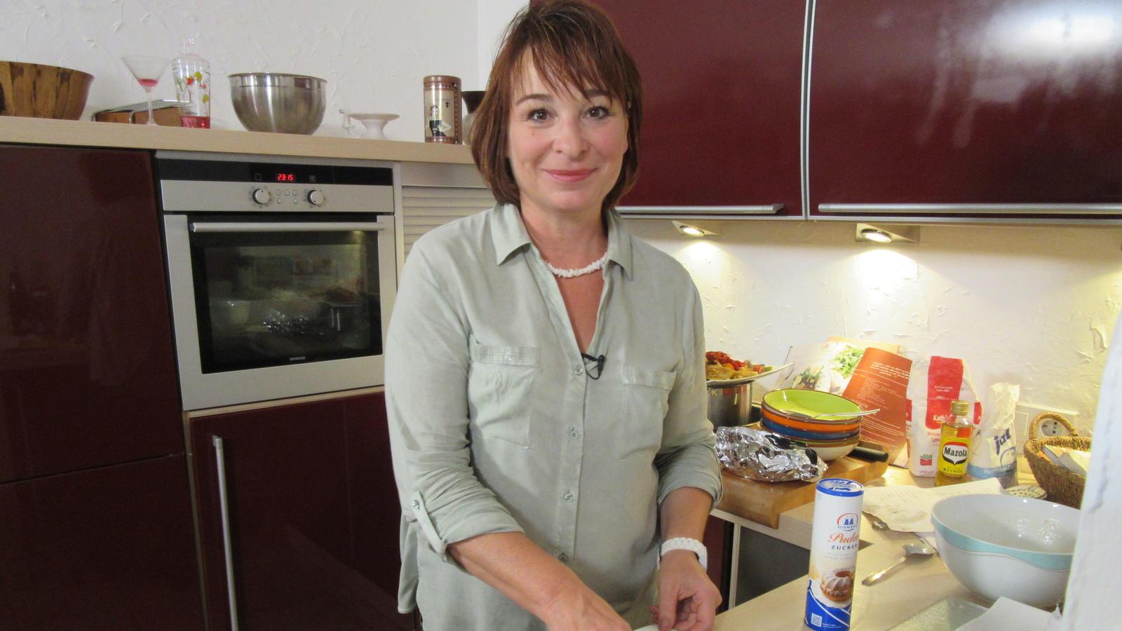 Das Perfekte Dinner: Gabriele kocht in einem mediterranen Ambiente Gabriele bei "Das perfekte Dinner"