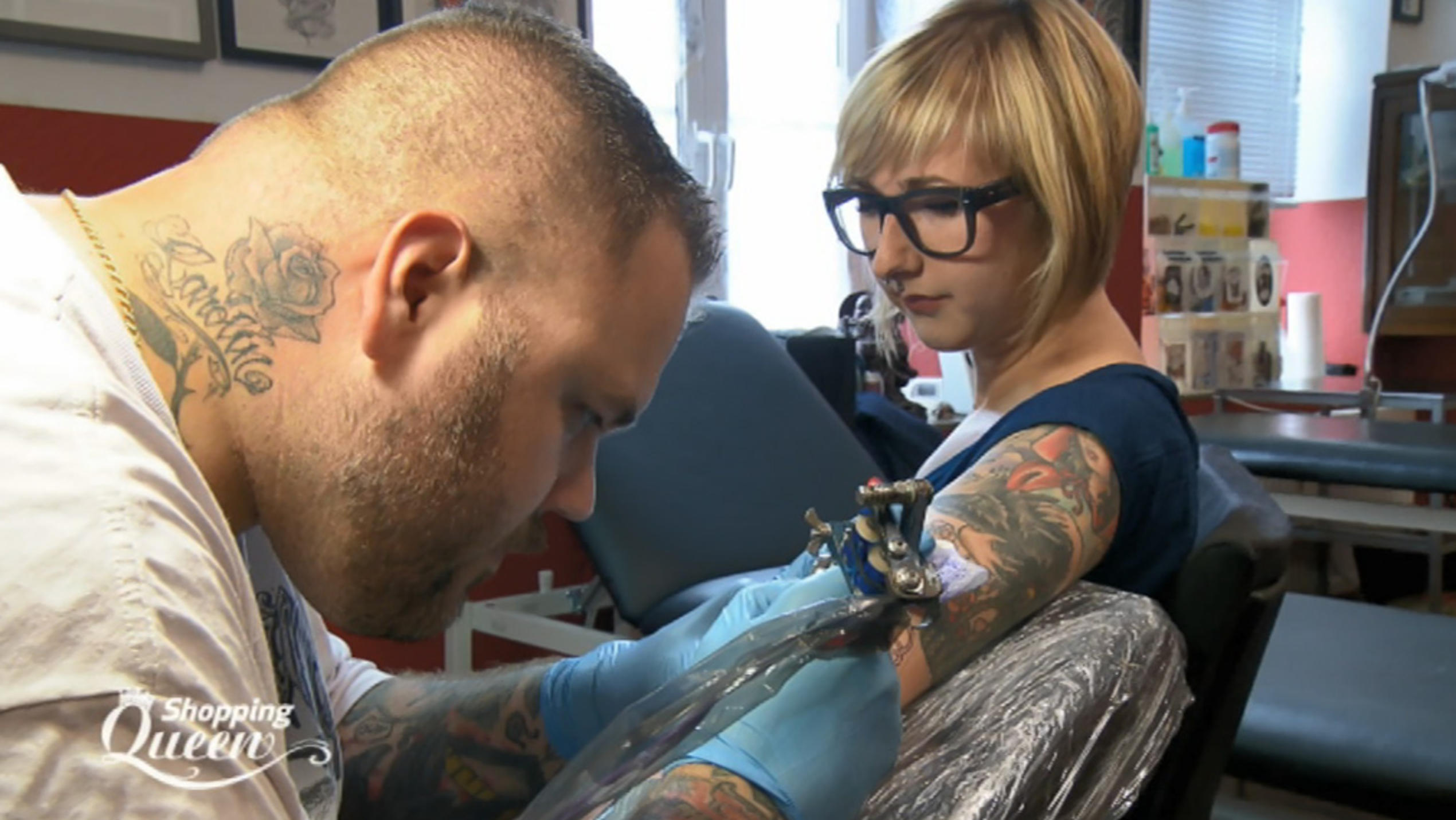 Shopping Queen: Kandidatin Annick liebt Tattoos "Shopping Queen"-Kandidatin Annick