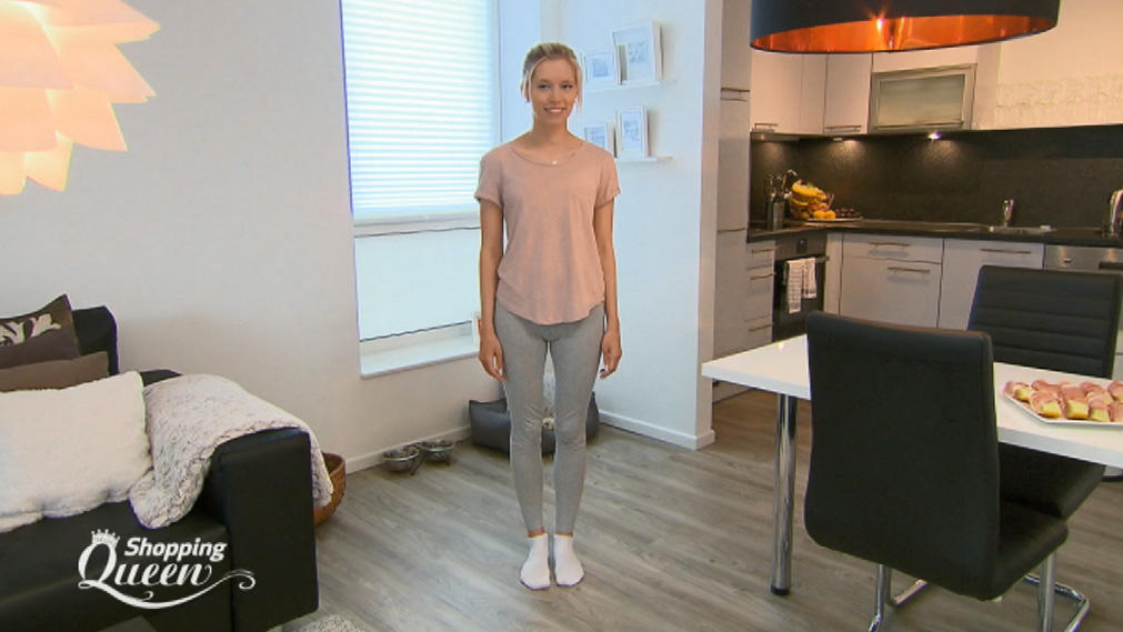 Shopping Queen: Jana aus Flensburg im Style-Check "Kleine, zarte, nordische Frau" bei "Shopping Queen"